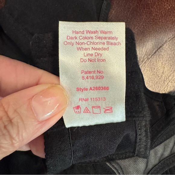 Breezies Black Underwire Minimizer Bra - Picture 4 of 5